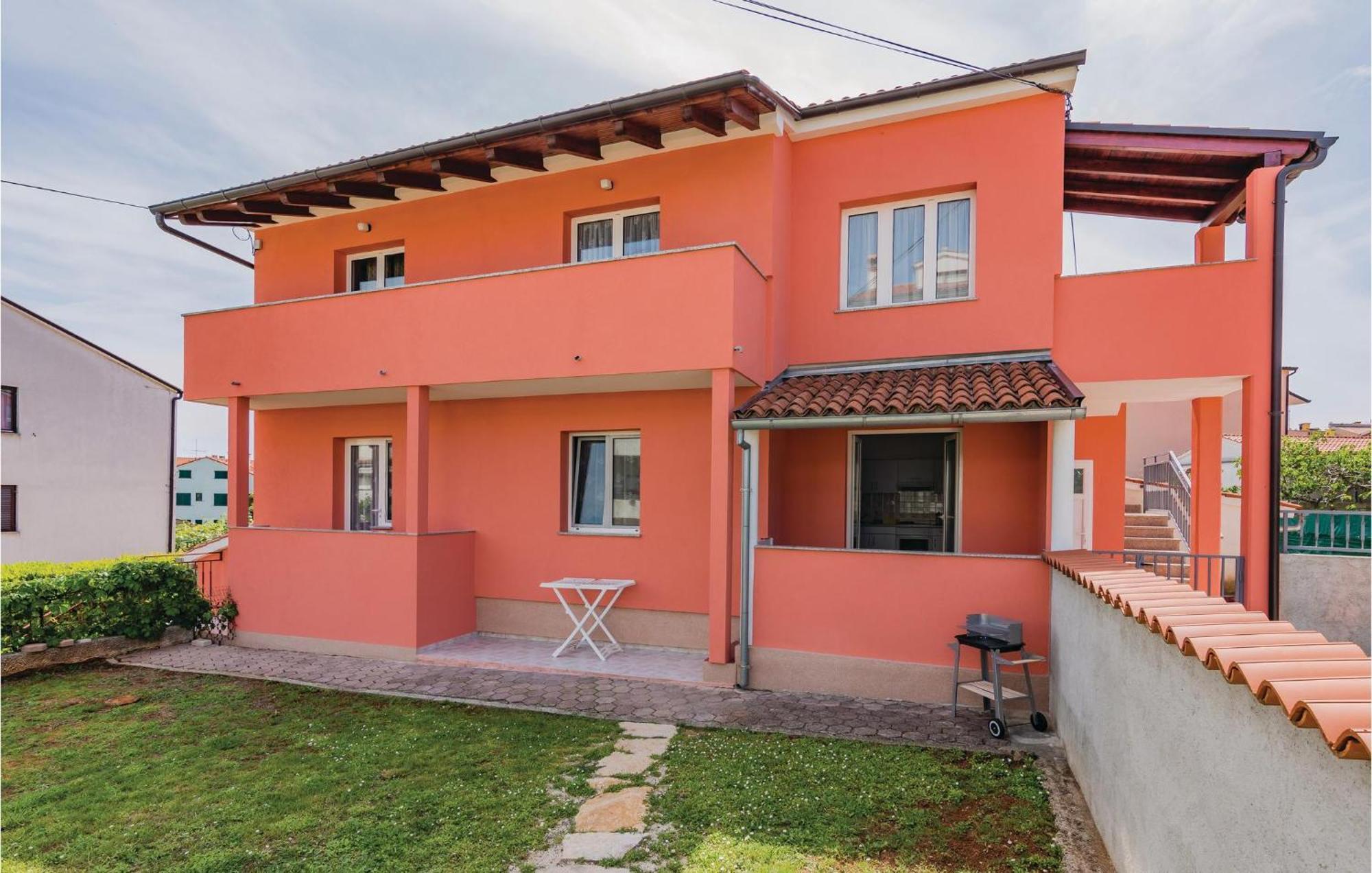 1 Bedroom Lovely Apartment In Rovinj Exterior photo